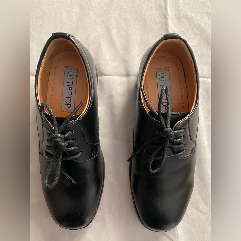 Tip Top boy dress shoe